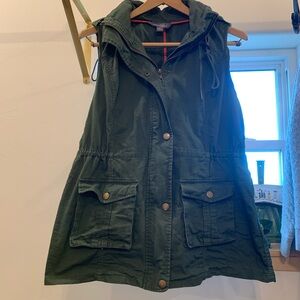 Market & Spruce Dark Green Hooded Vest